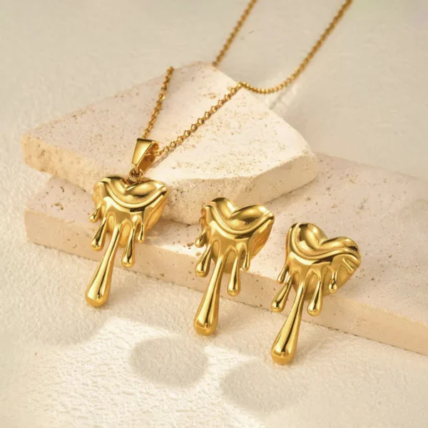 Gold Plated Anti Tarnish Heart Themed Jewellery Set for Girls & Women